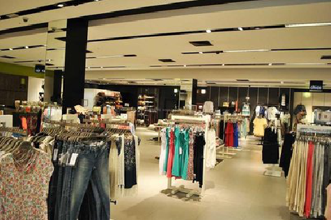 腾冲商场里的店面怎么装修？